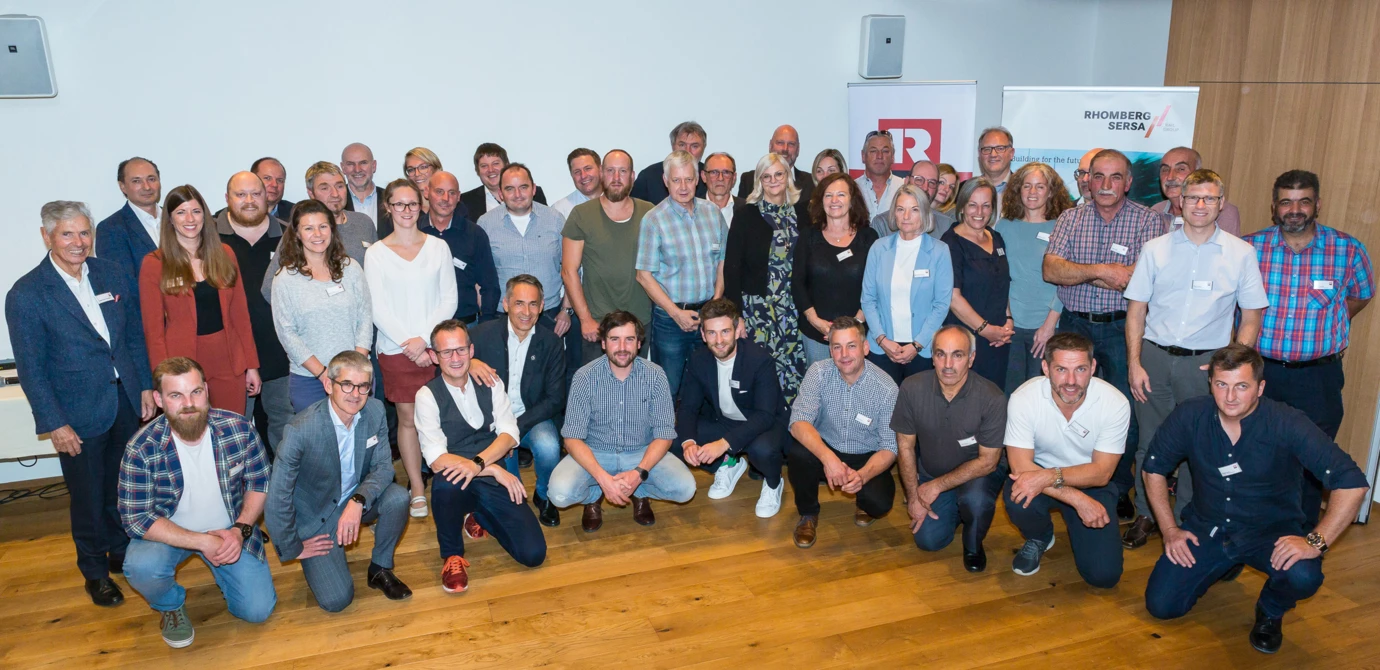 780 Jahre Zusammenhalt: Die 49 Jubilare der Rhomberg Gruppe feierten Donnerstagabend gemeinsam im Bregenzer Hotel Schwärzler.